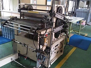 ■レシプロ式プリーツ織り機